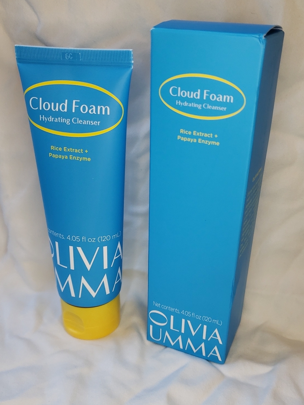 Olivia Umma Cloud Foam Brightening Cleanser Full Size.  Face wash